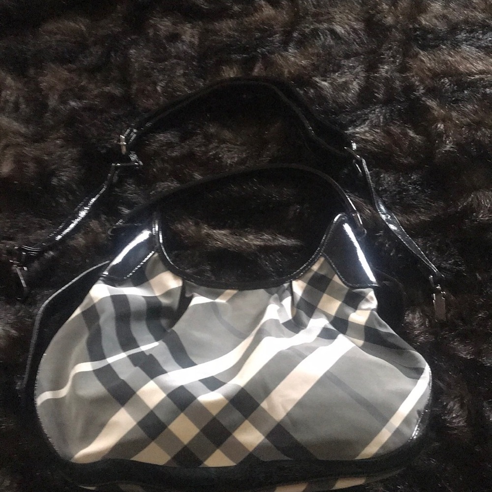 Burberry purse
